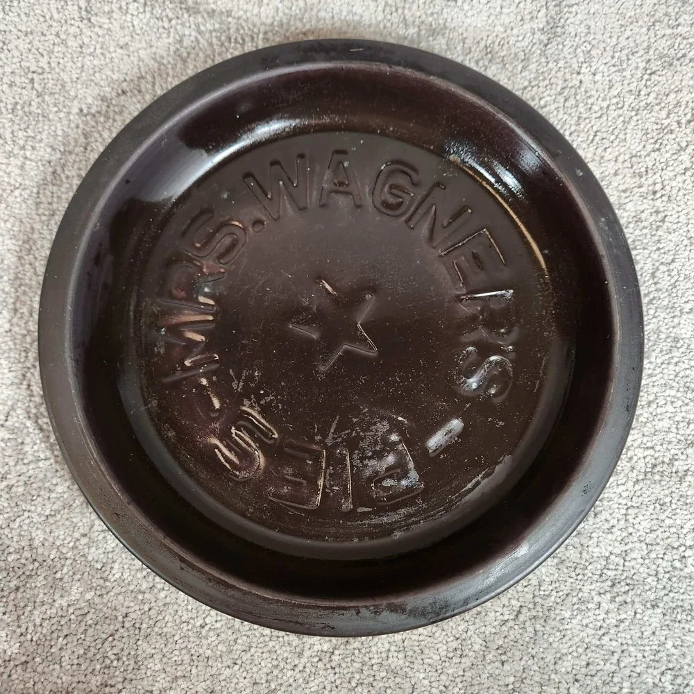 Mrs. Wagners Pies Pie Tin Brown Embossed Metal Star Vintage Style‎ Decor 8.5in